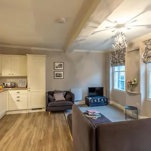 3, 71 Micklegate, Apartment York